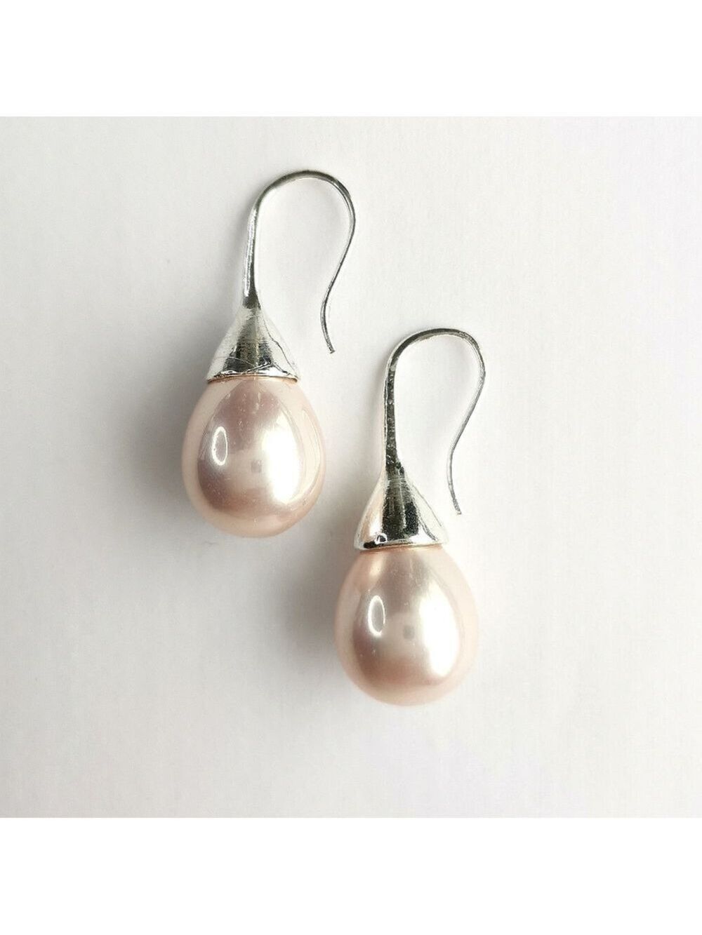 Blush Pearl drop earrings ๐